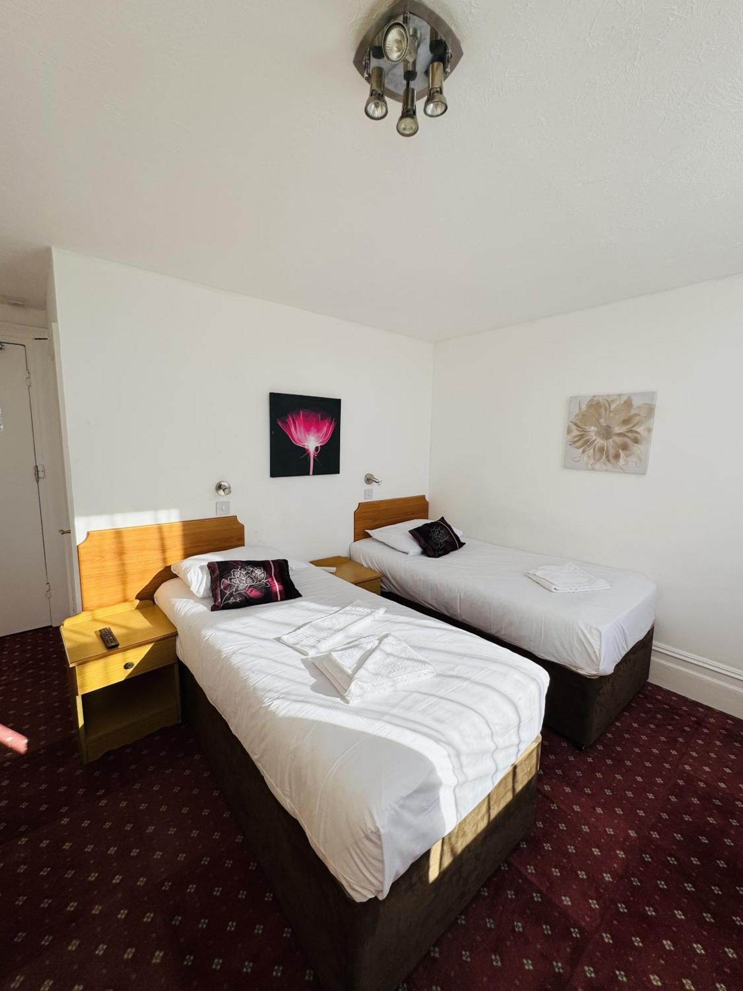 Carlton Court Hotel Истбурн Экстерьер фото