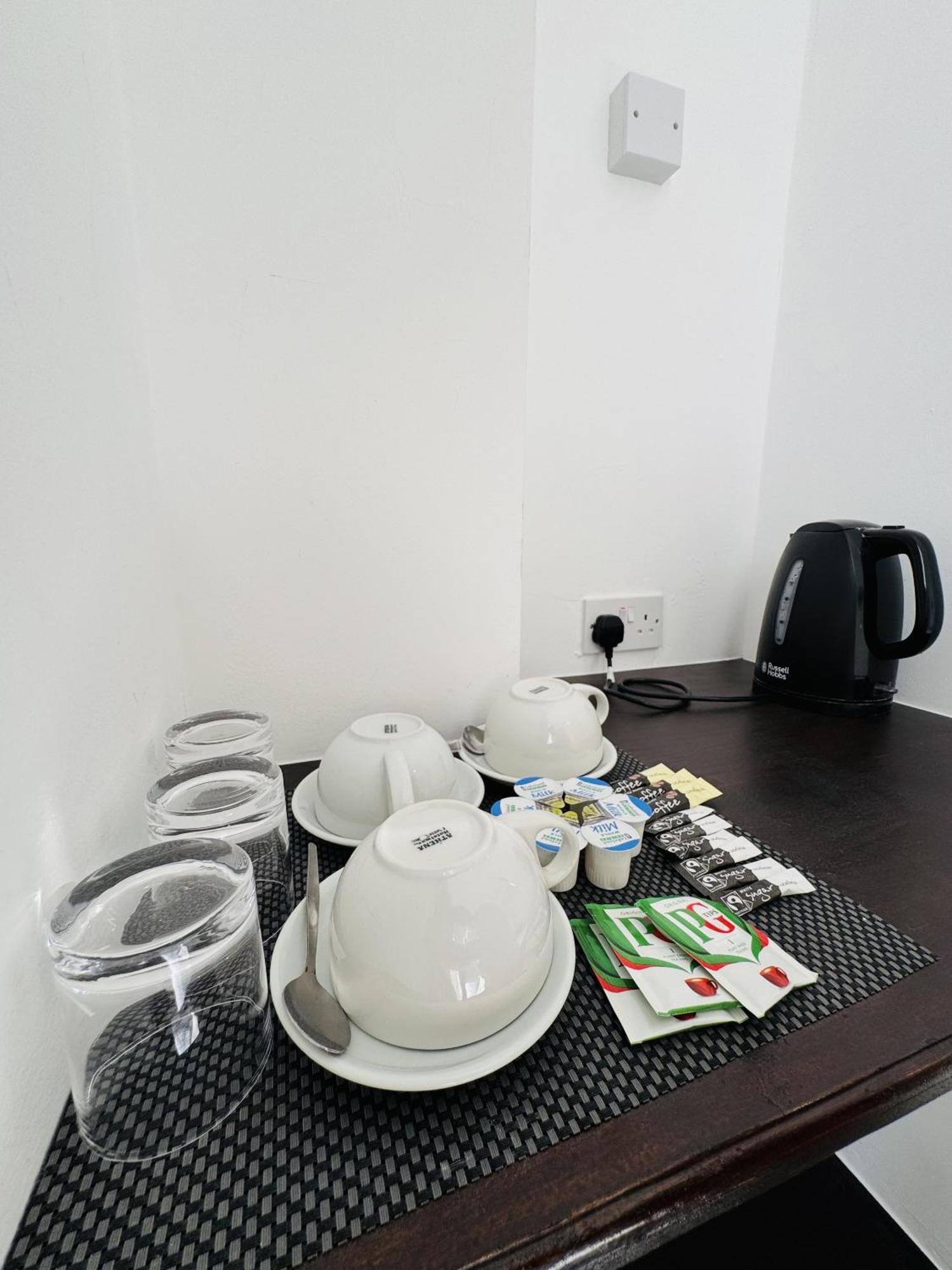 Carlton Court Hotel Истбурн Номер фото