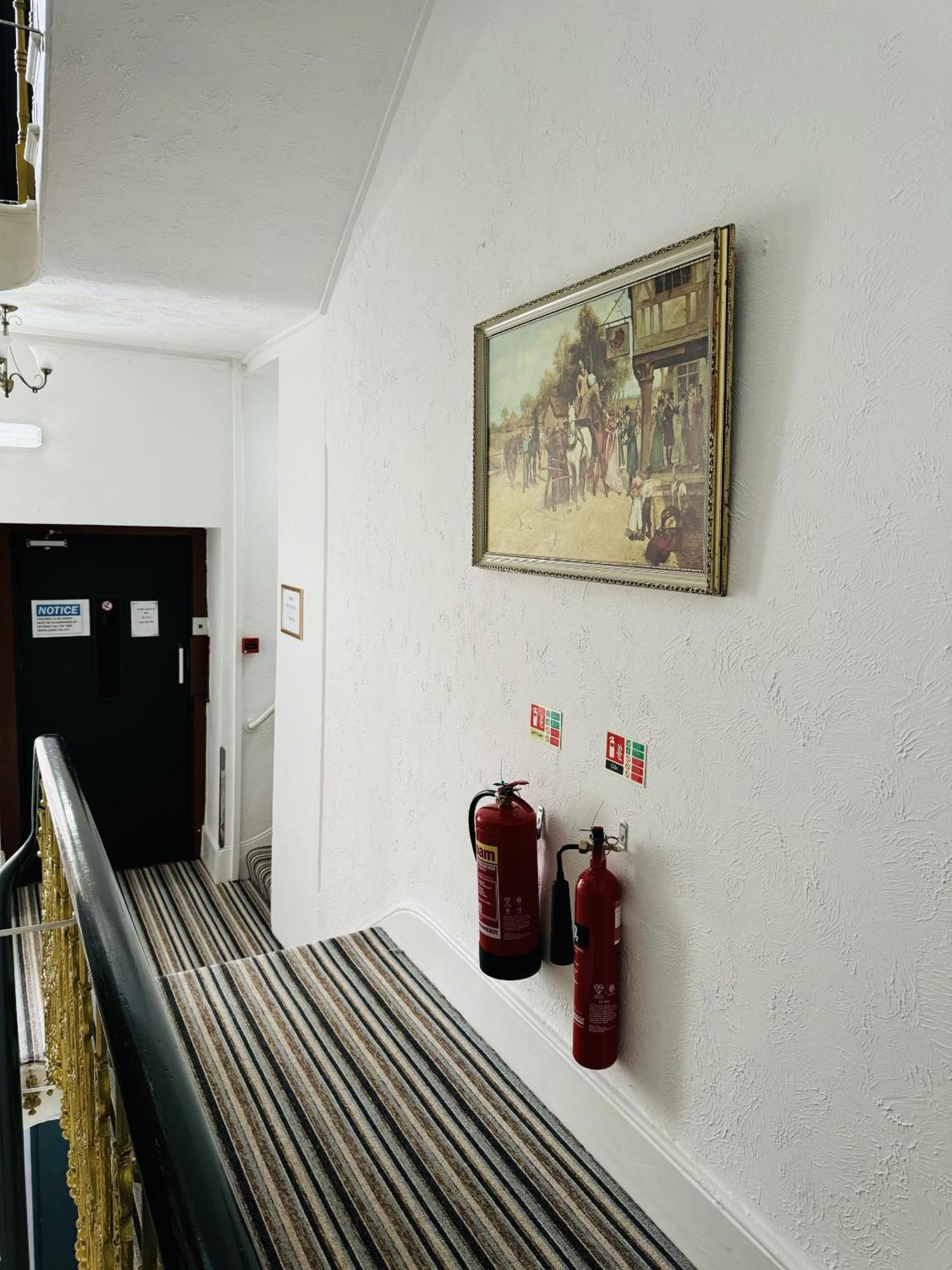 Carlton Court Hotel Истбурн Экстерьер фото