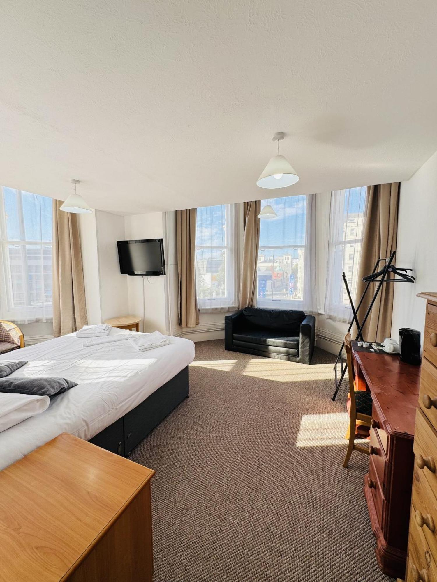 Carlton Court Hotel Истбурн Номер фото