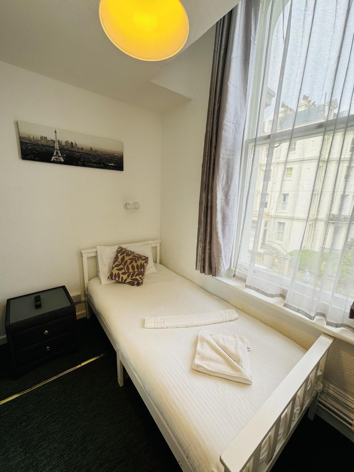 Carlton Court Hotel Истбурн Номер фото