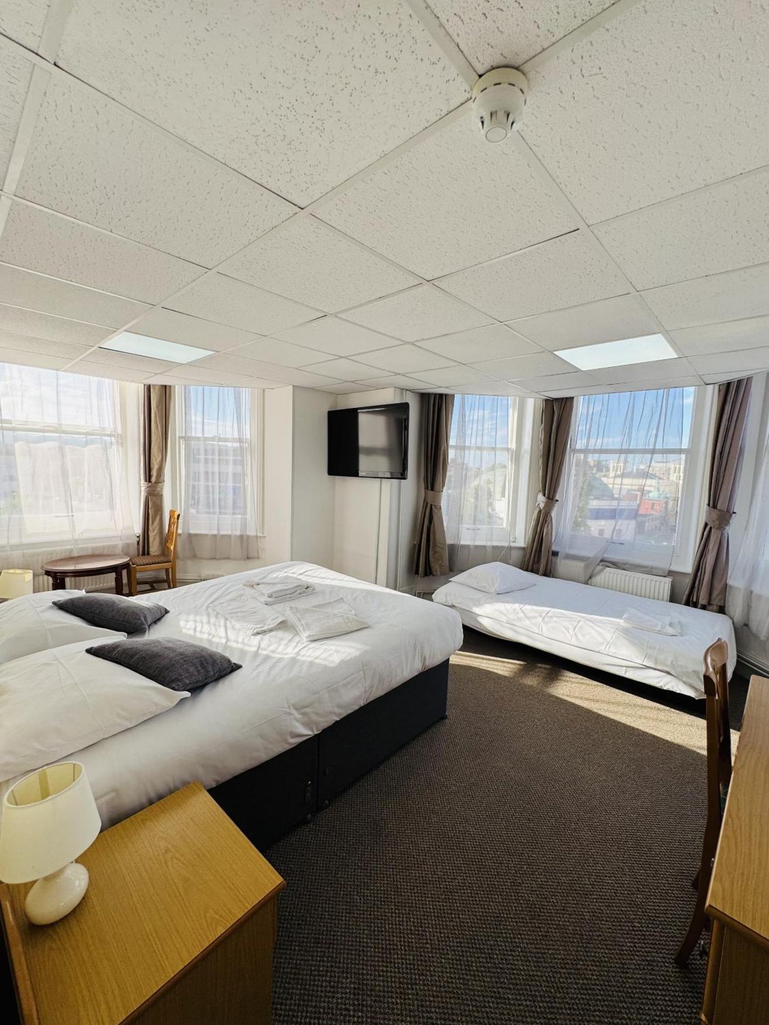 Carlton Court Hotel Истбурн Номер фото