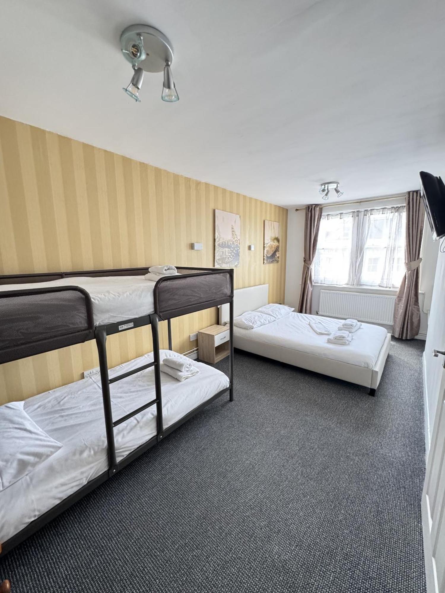 Carlton Court Hotel Истбурн Номер фото